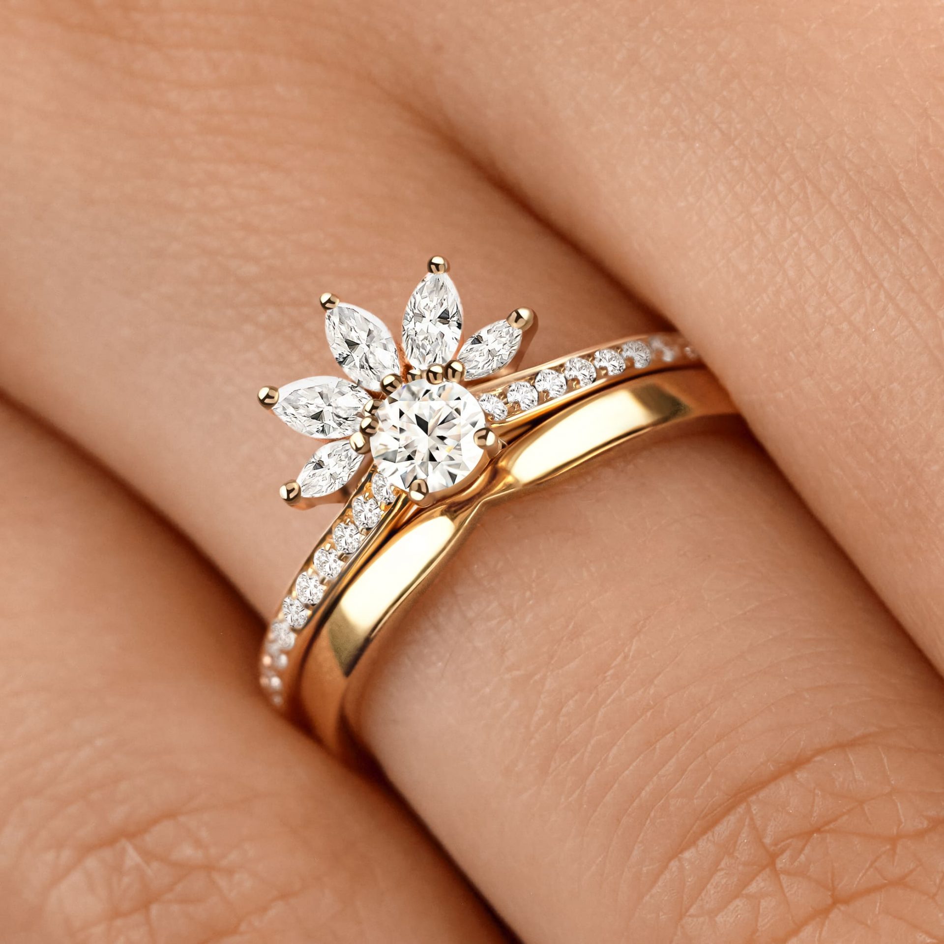 EVERBLOOM PAVÉE 4 MM RING