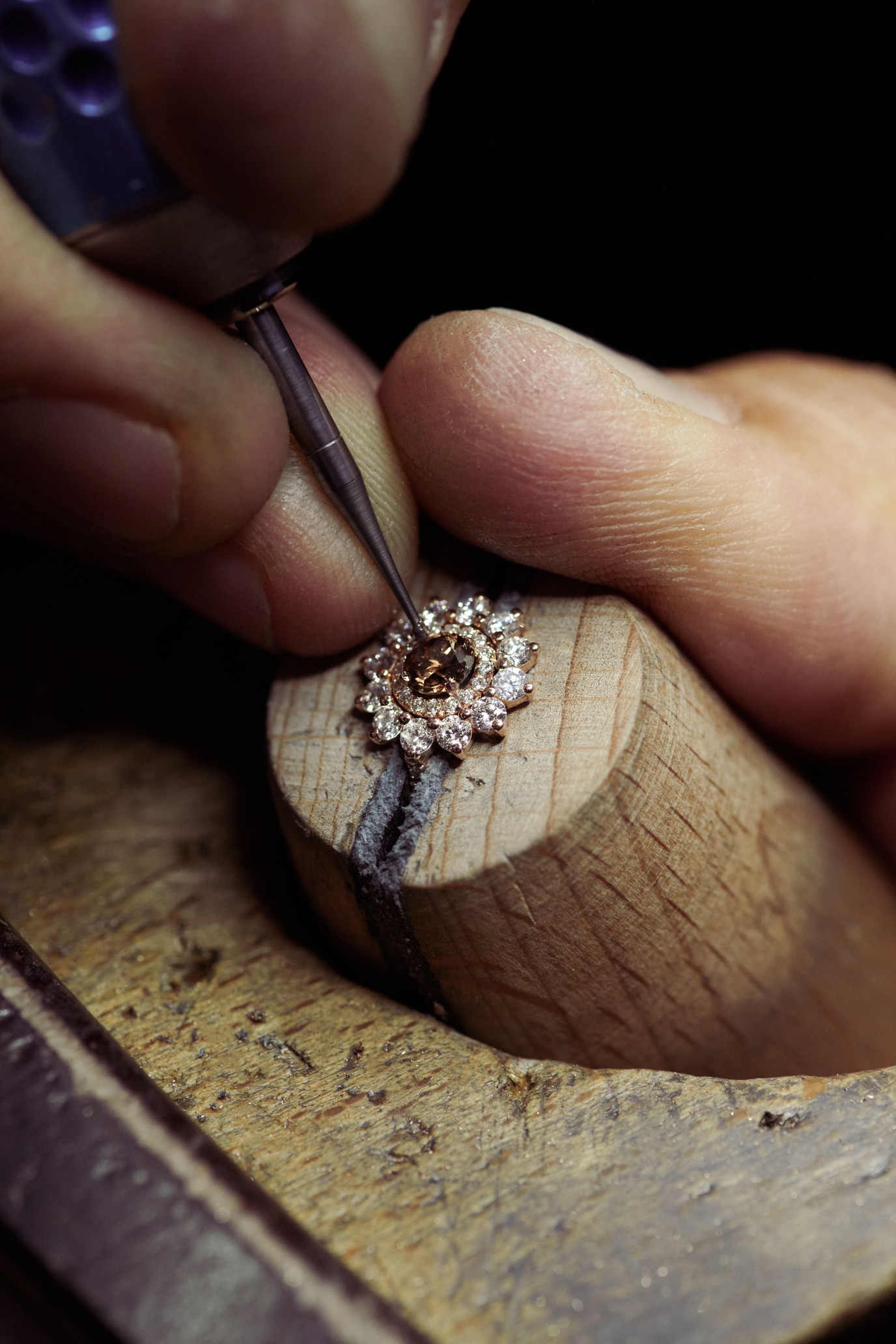 Bague Lefkos diamant chocolat en plein sertissage