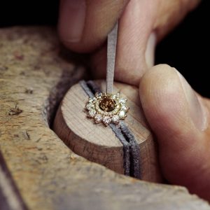 Dans les coulisses du métier de joaillière